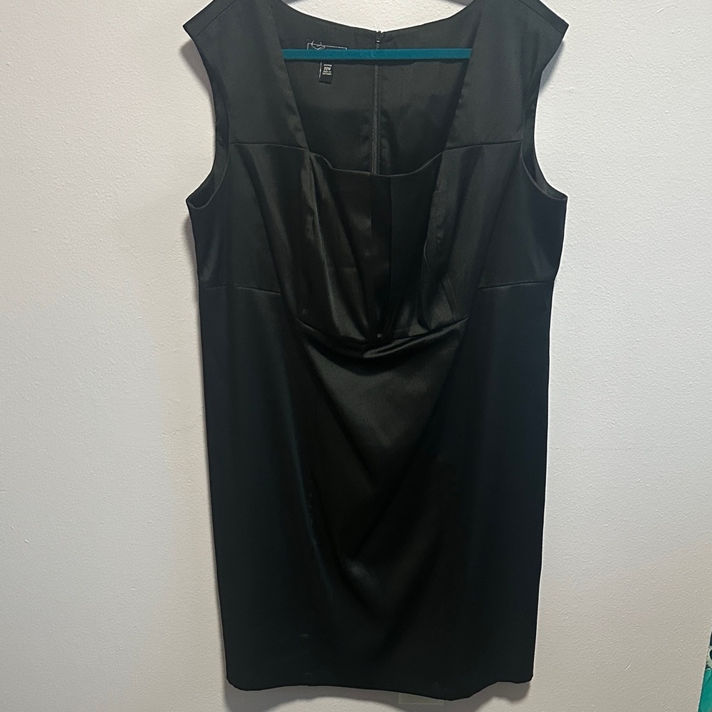 dressbarn Black Sleeveless Midi Sheath Dress